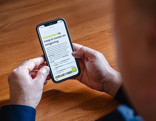 Smartphone met woningaanbod binnenkort te koop in Assen en omgeving